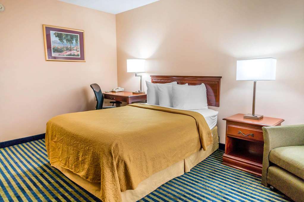 Quality Inn Savannah I-95 Екстер'єр фото